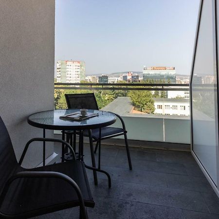 Ares Aparthotel Cluj Napoca Bagian luar foto