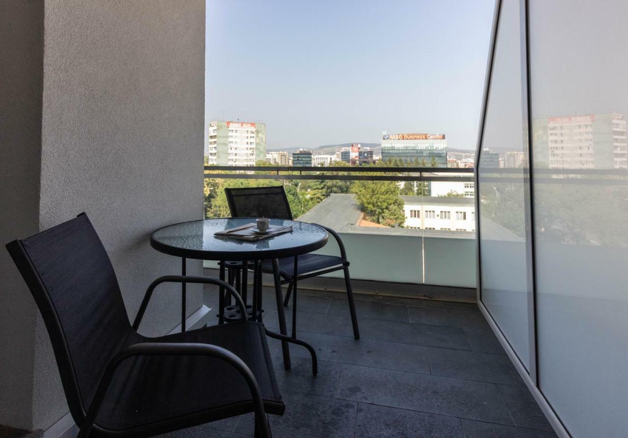 Ares Aparthotel Cluj Napoca Bagian luar foto