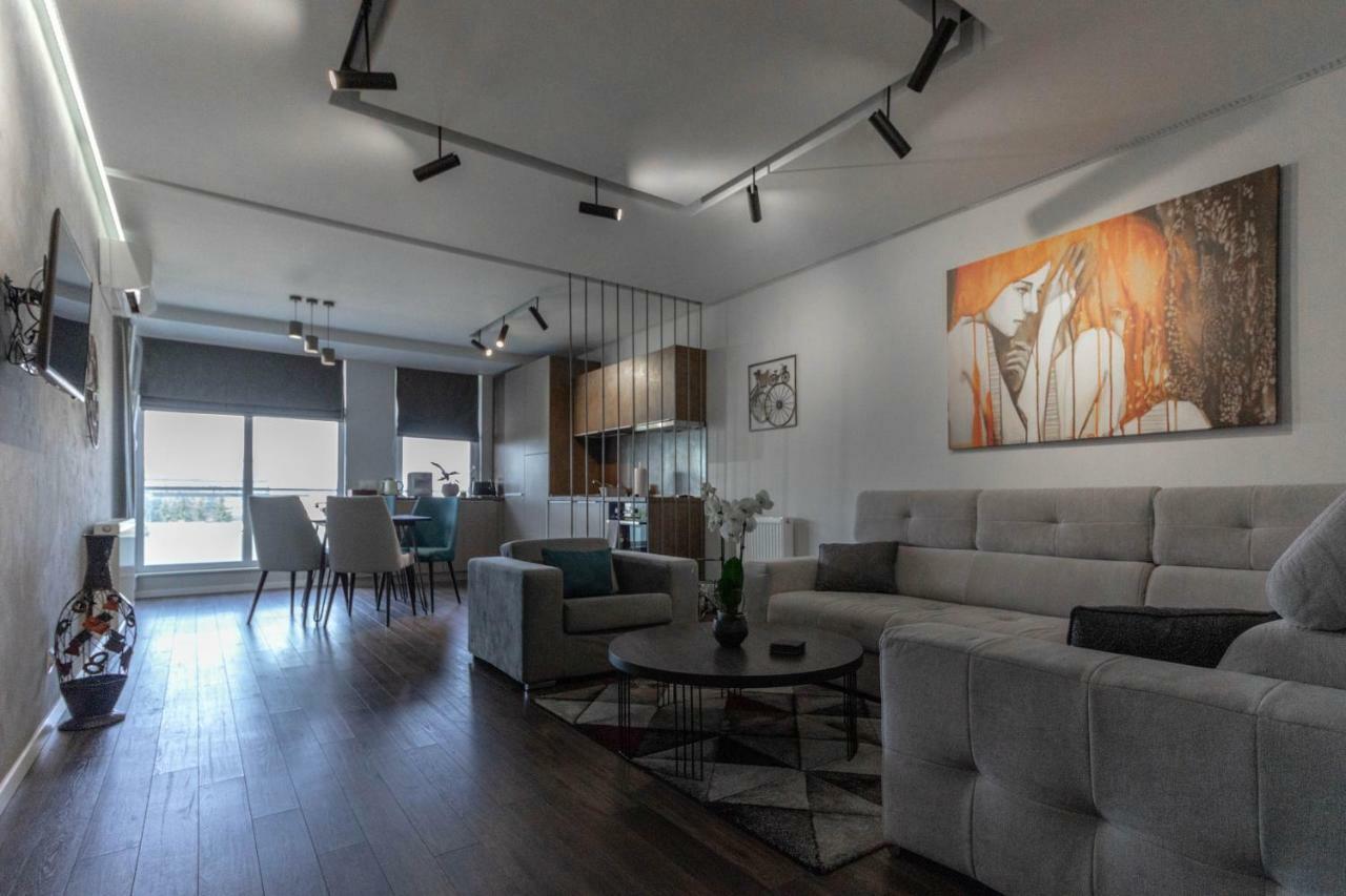 Ares Aparthotel Cluj Napoca Bagian luar foto