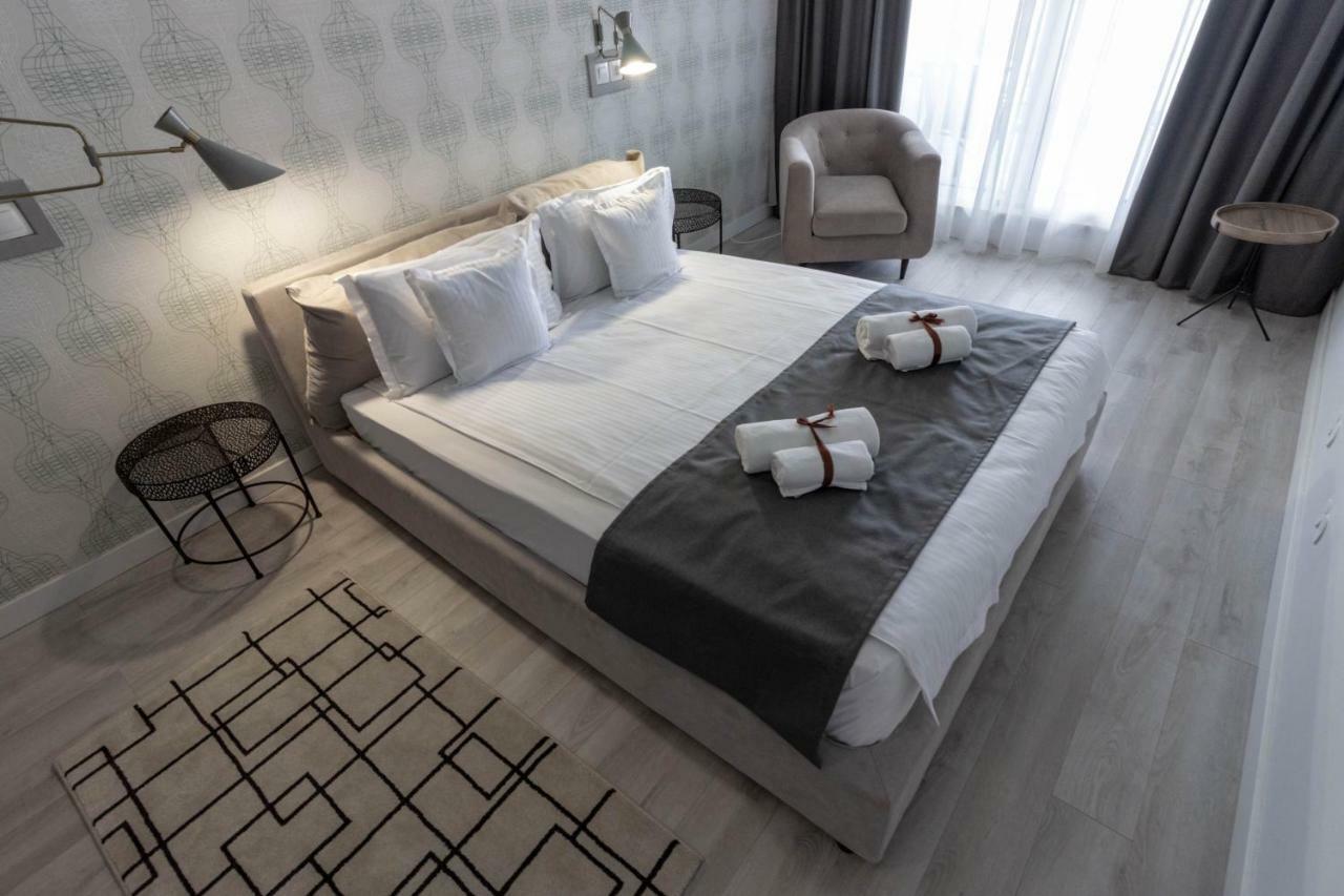 Ares Aparthotel Cluj Napoca Bagian luar foto