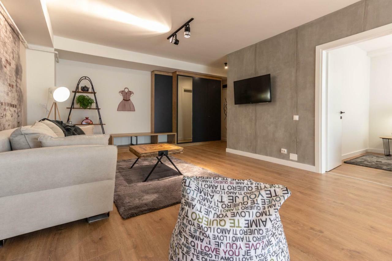 Ares Aparthotel Cluj Napoca Bagian luar foto