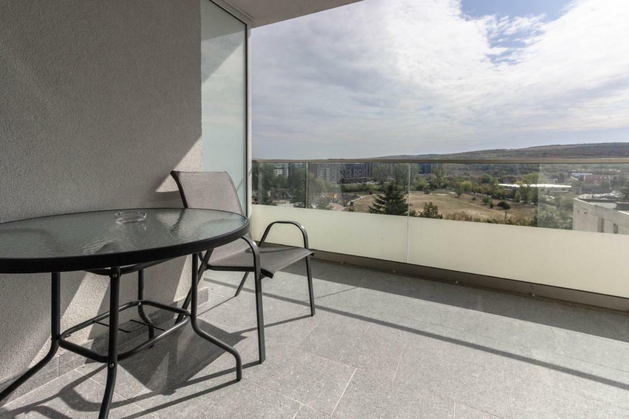 Ares Aparthotel Cluj Napoca Bagian luar foto